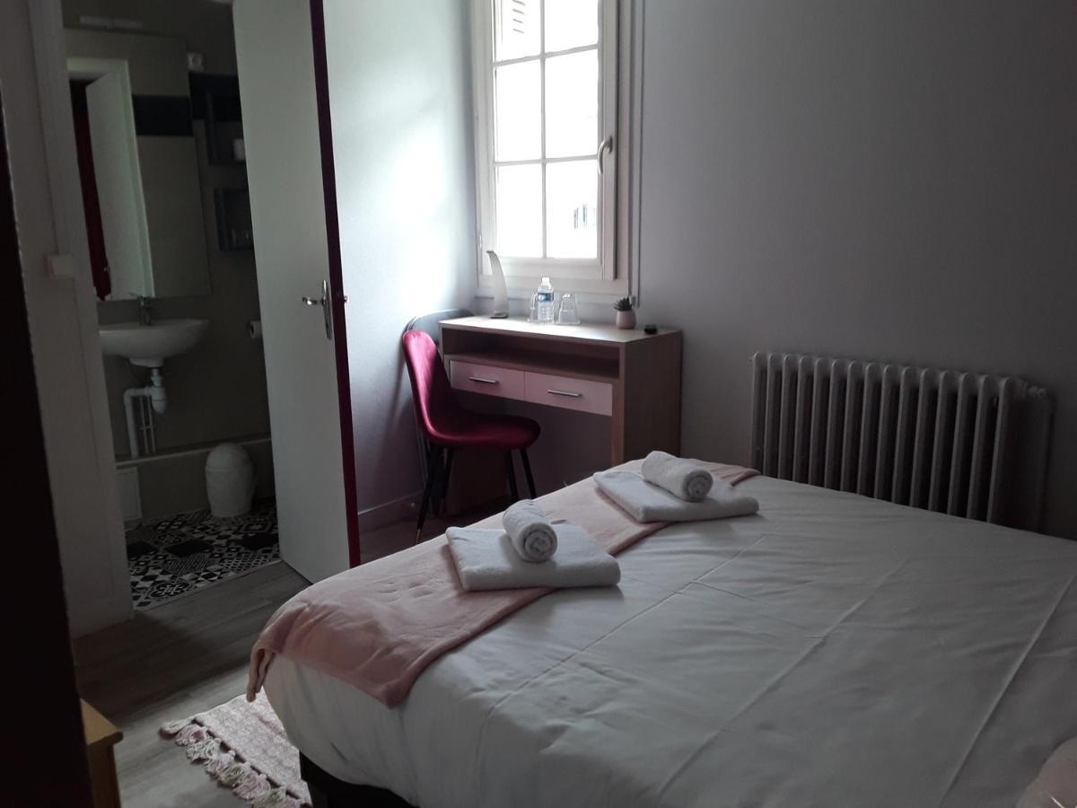 Hotel Du Cafe Des Arts Chinon Exterior foto